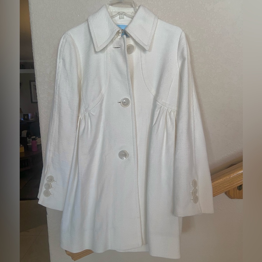 Tevrow And Chase White Cream Womens Coat